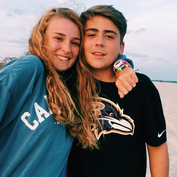 Meet your Posher, Lindsey - Picture 1 of 1